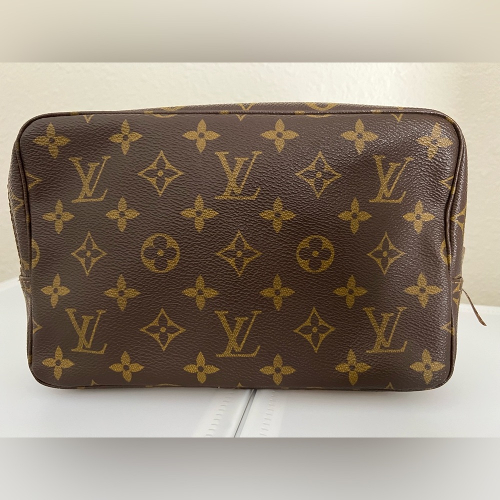 Louis Vuitton Trousse Toilette 23 Cosmetic Pouch